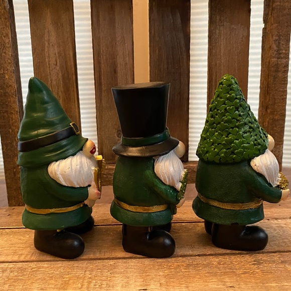 St. Patricks Day Gnomes Kitchen Towels & St. Patrick’s Day Gnome Figures Bundle - Picture 6 of 16